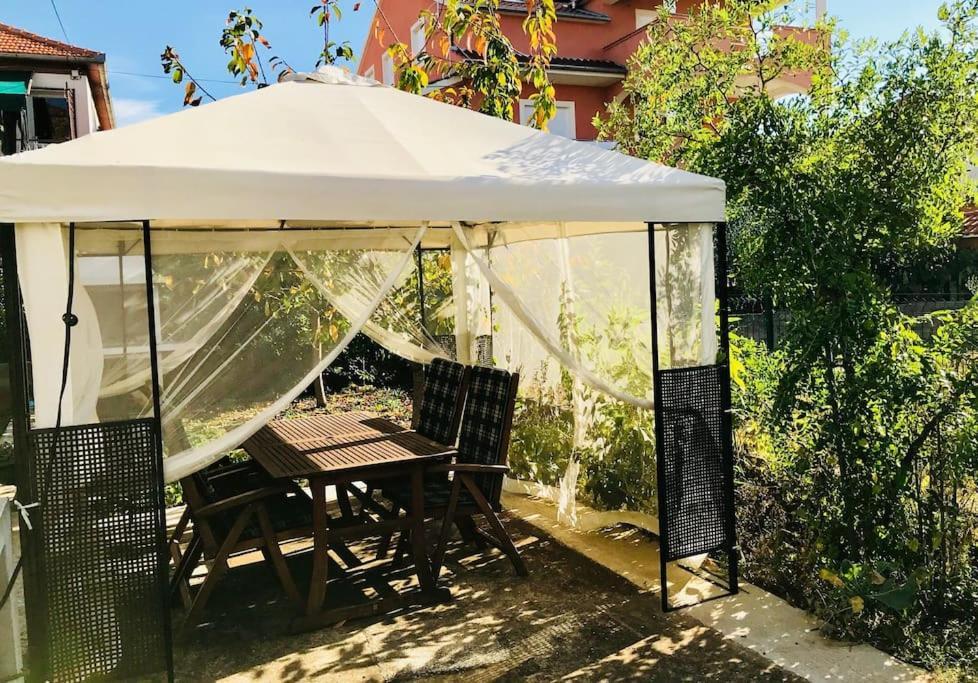 Garden cozy apartment Zadar Exterior foto